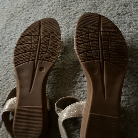 Sandals - Picture 4 of 4